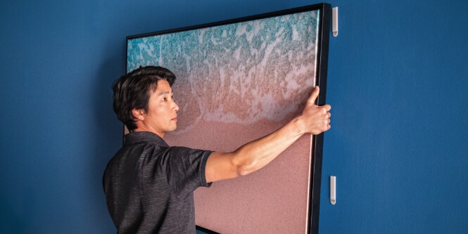 hanging heavy paintings with command without nails
