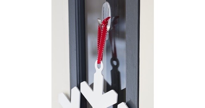 Command Clear Hook used to hang this DIY snowflake display
