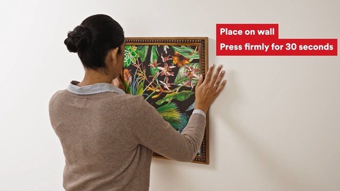 Video on how to use Command™ Picture Hanging Strips, and how to remove Command™ Products when the strip breaks.
