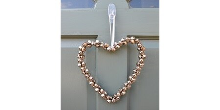 Heart-shaped Christmas ornament displayedusing Command Clear Hook
