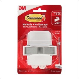 Command broom gripper