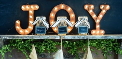 create a temporary holiday mantel using Command hooks